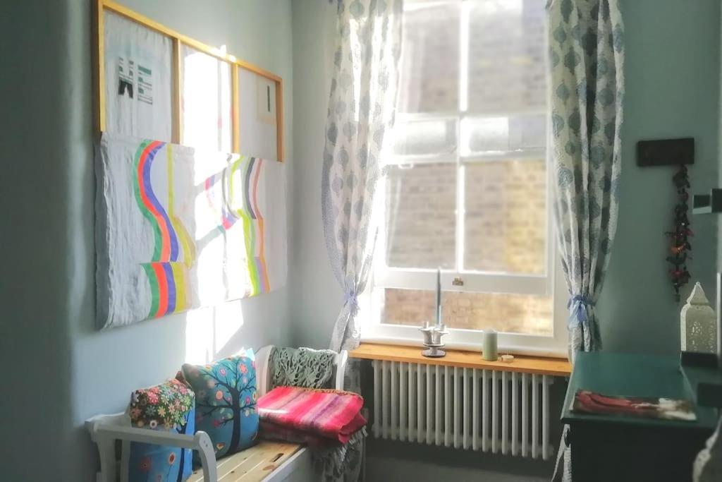 Charming London With Balcony Appartement Buitenkant foto