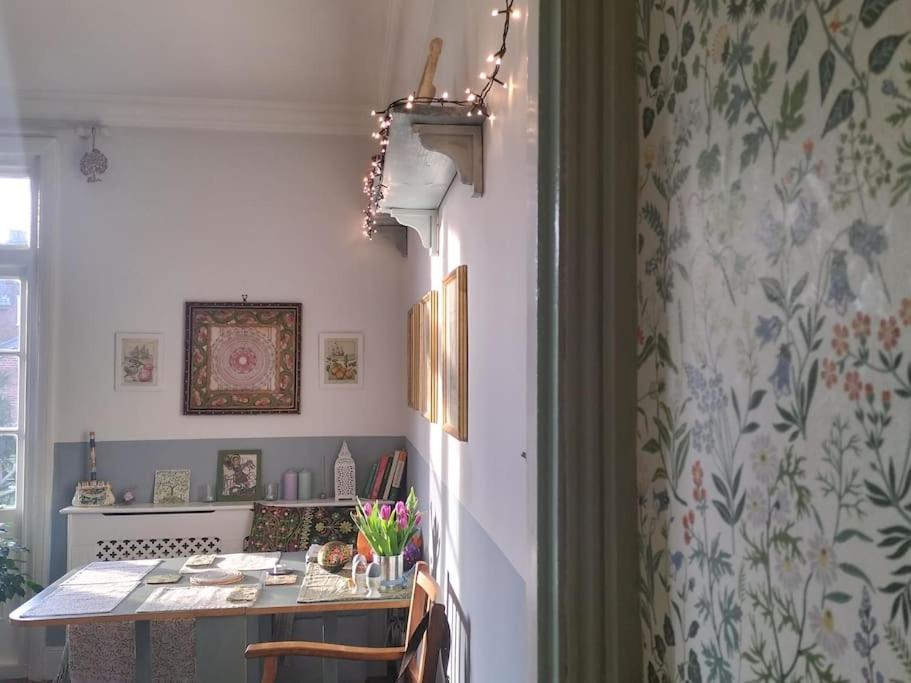 Charming London With Balcony Appartement Buitenkant foto