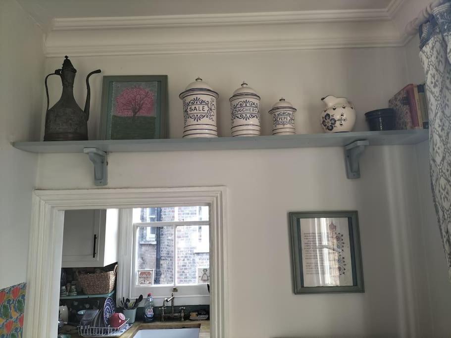 Charming London With Balcony Appartement Buitenkant foto